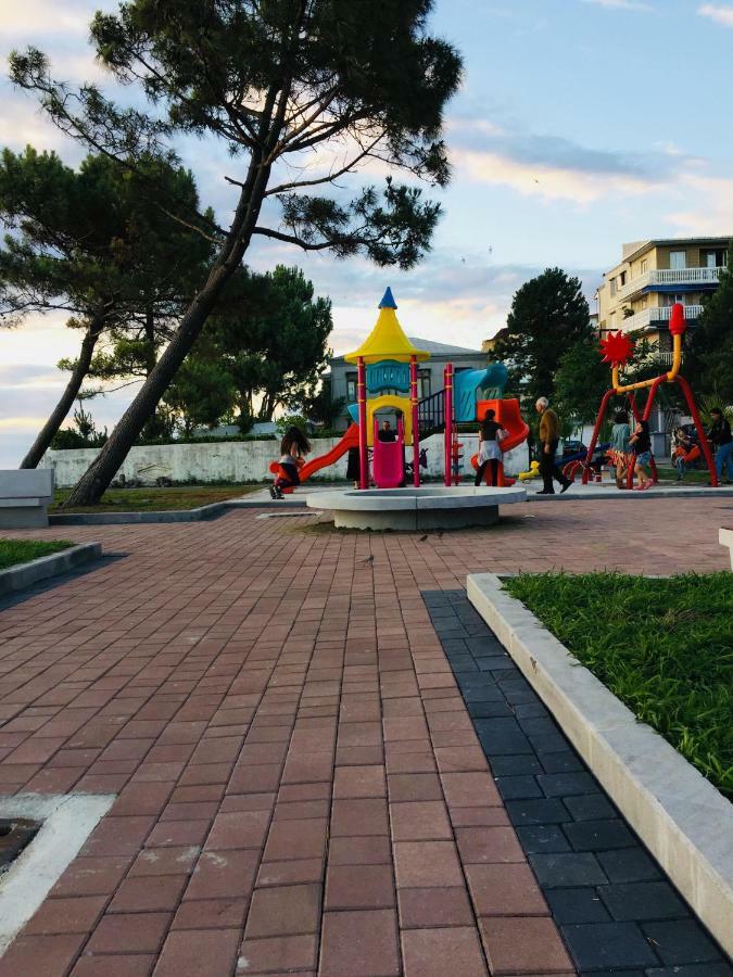 Apartment Near The Sea 1 Kobuleti Exterior foto